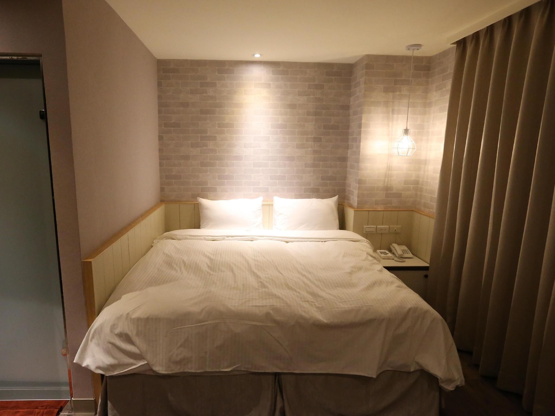 เซ็นทรัล โฮเต็ล (Central Hotel)2