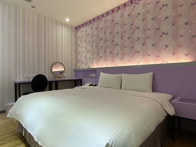 Business Double Room, No Windows