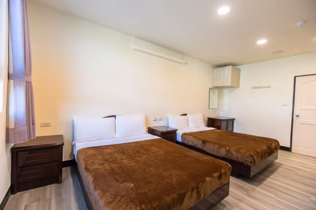Quadruple Room for 5 People - Non-Smoking