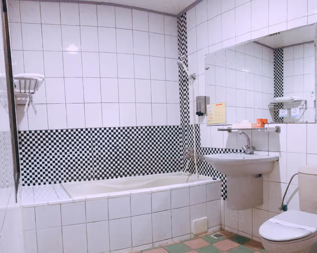 Business Suite - Room Only
