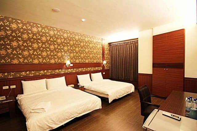 Business Quadruple Room