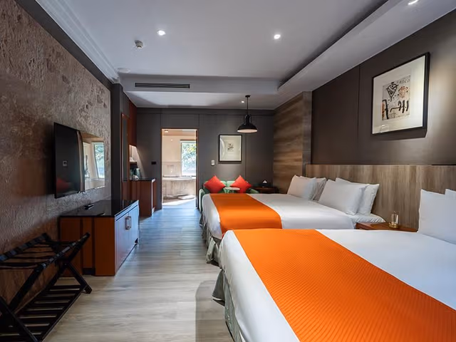 1st Floor Poolside Deluxe Room for 4 People