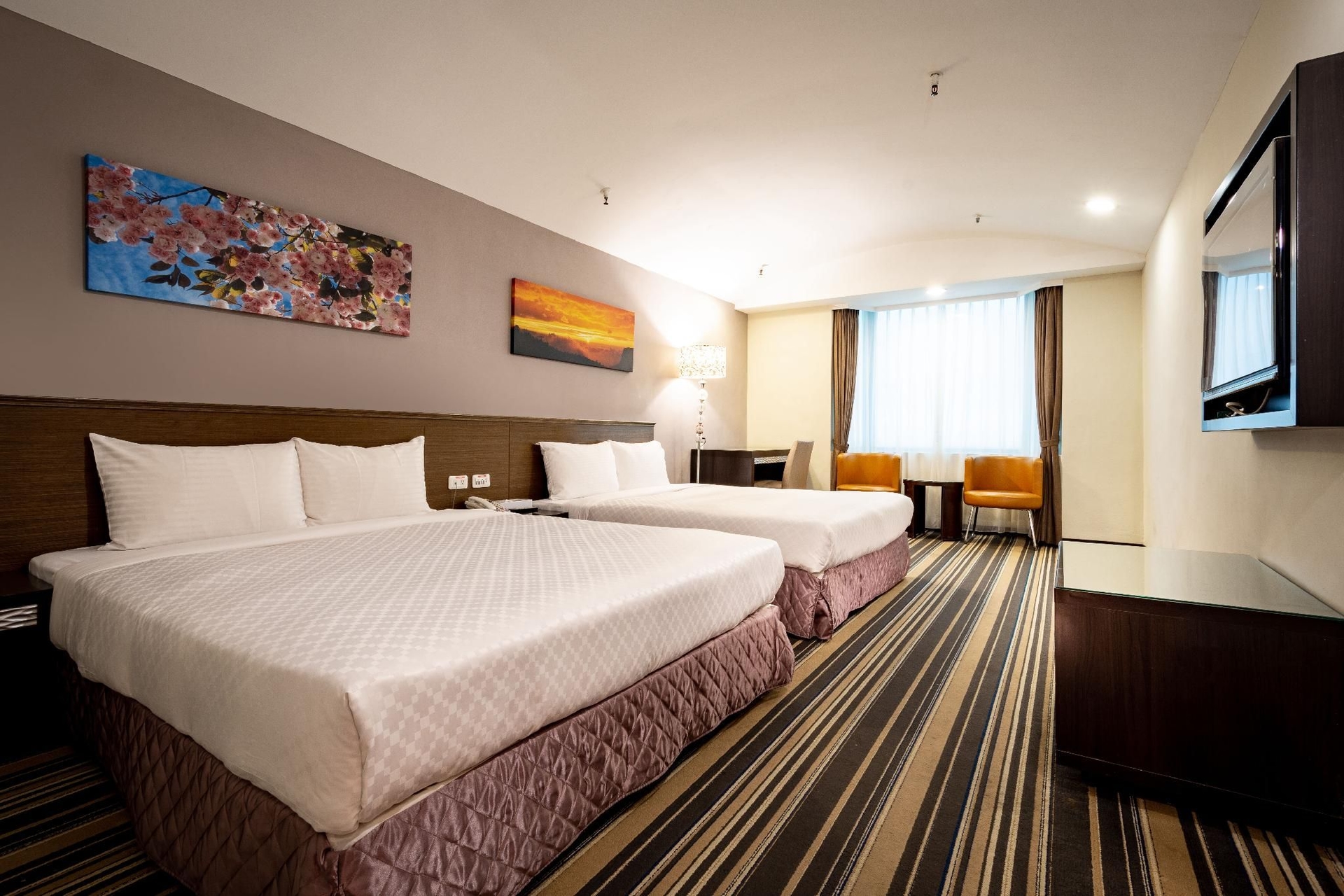 โรงแรมโยโย (Yoyo Hotel)1