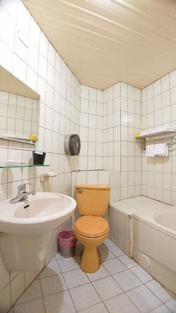 Business Double Room (1)