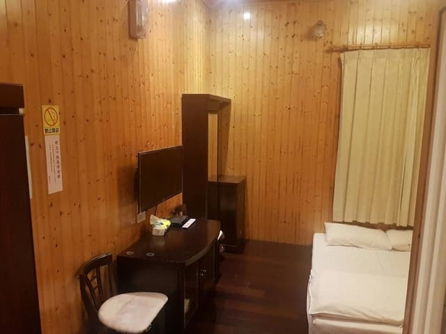 Economy Quadruple Room