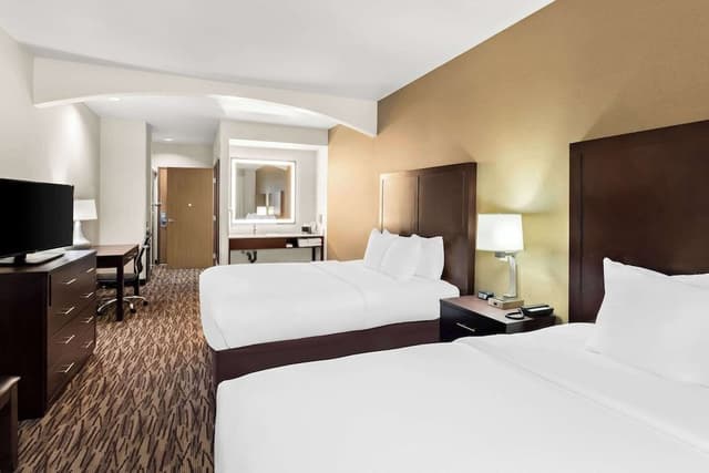 Comfort Double Room, 2 Queen Beds, Non Smoking (Upgrade)
