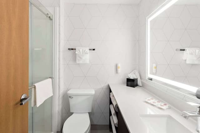 Comfort Double Room, 2 Queen Beds, Non Smoking (Upgrade)
