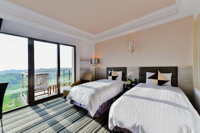 Superior Twin Room, Golf View
