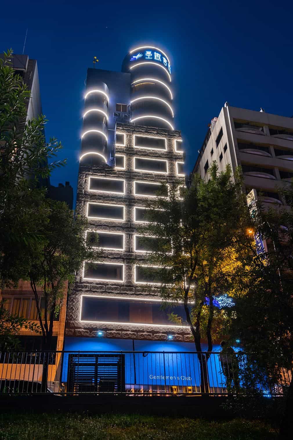 โรงแรมโมเดย์ โรงแรมโมเดย์