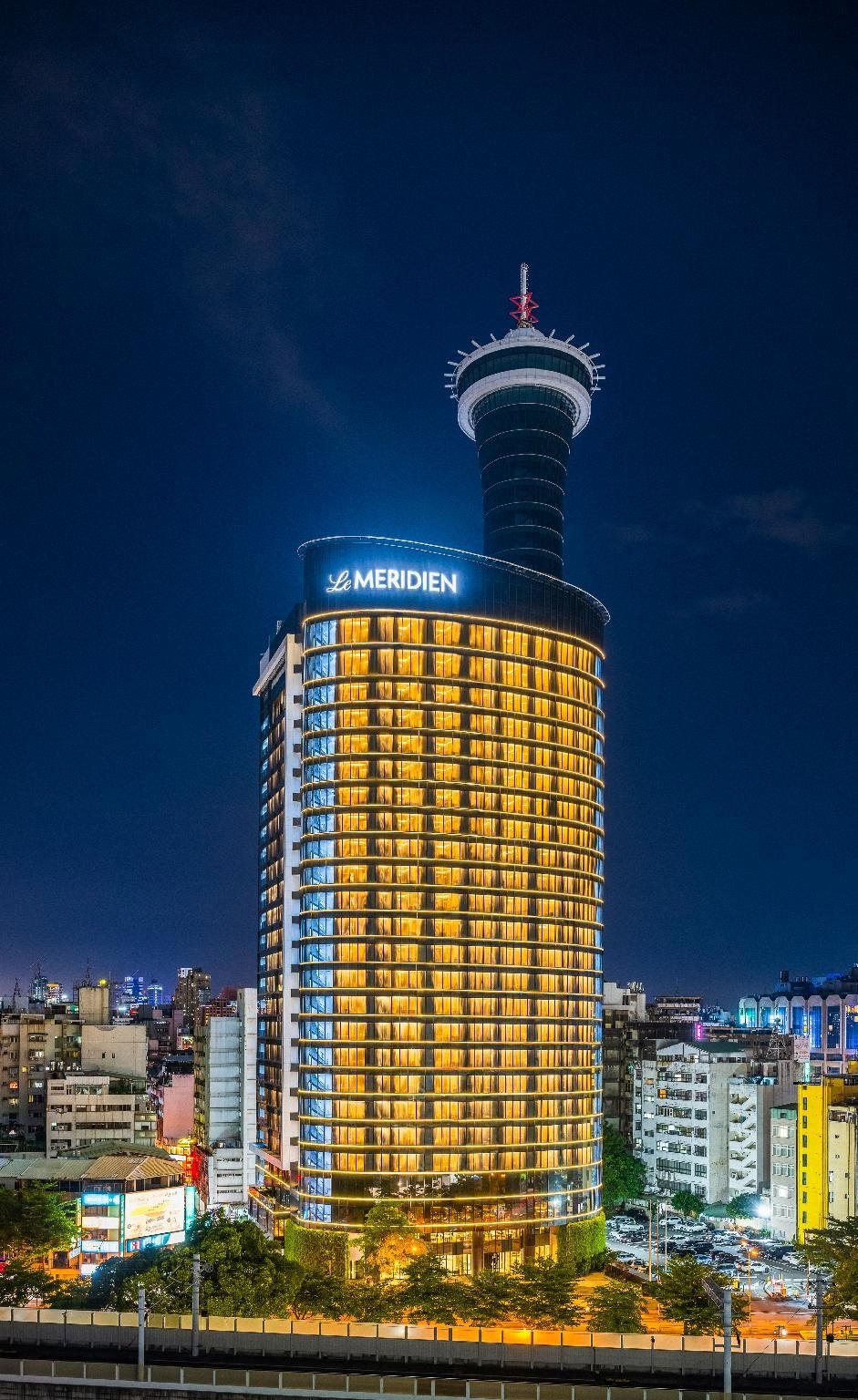 เลอ เมอริเดียน ไถจง (Le Méridien Taichung)1
