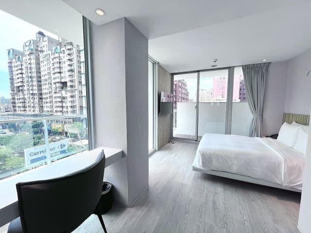 Balcony Deluxe Double Room