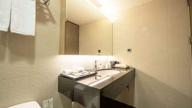 Standard Twin Room, No Windows