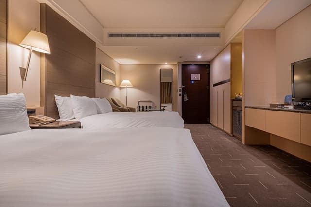 Classic Quadruple Room