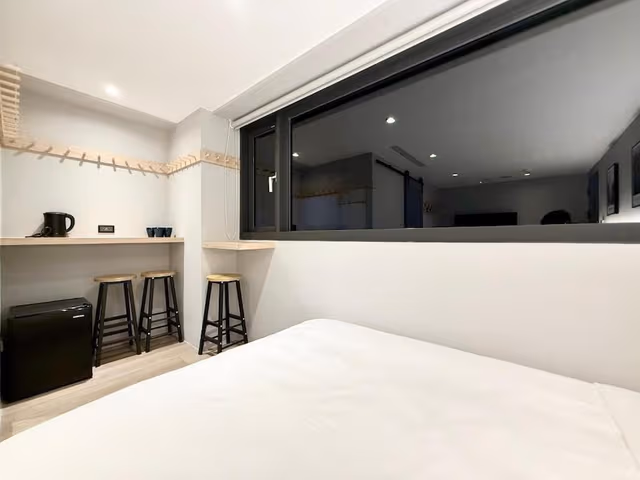 Comfort Quadruple Room, City View