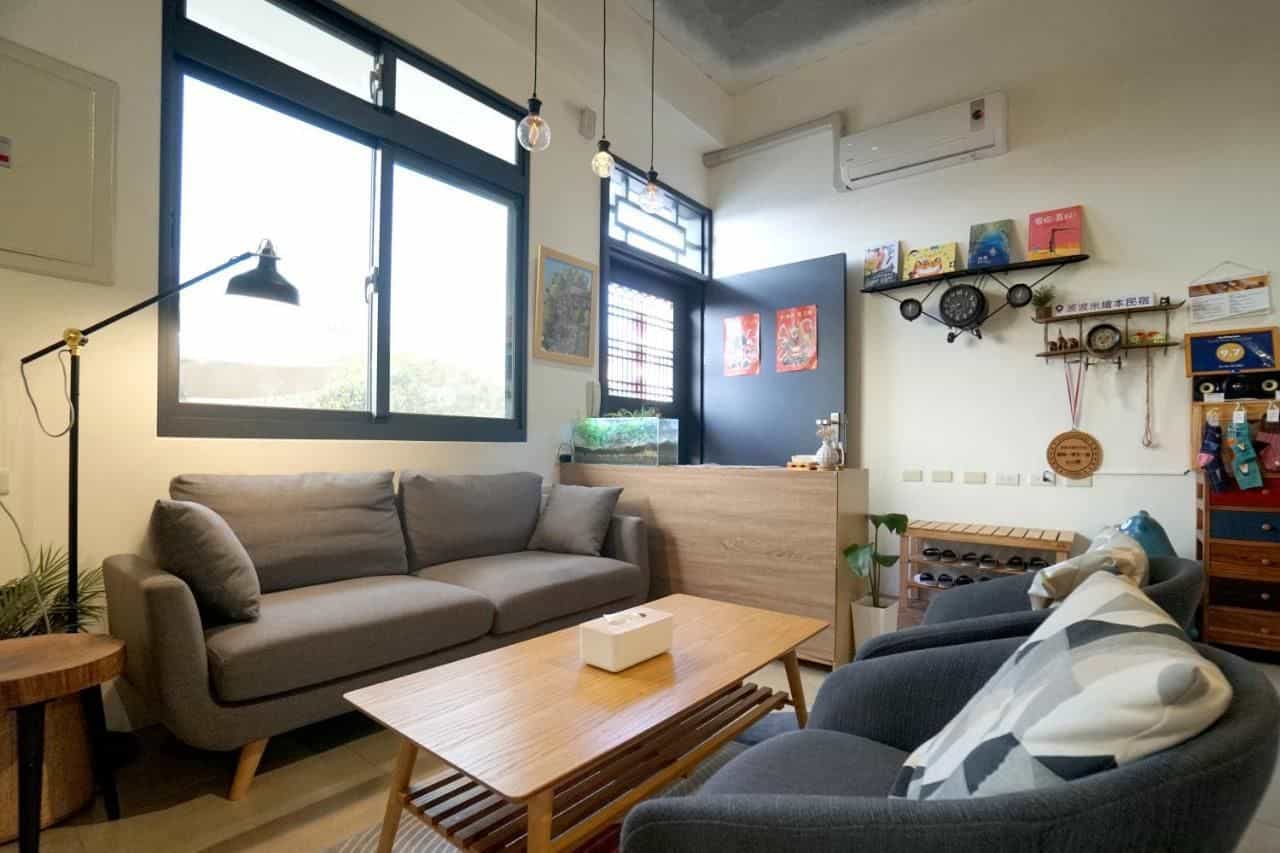 โบโบมิ บีแอนด์บี โบโบมิ บีแอนด์บี