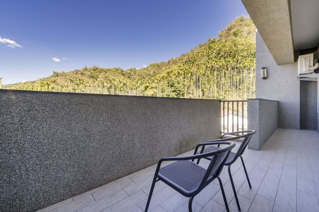 Deluxe Quadruple Room with Balcony