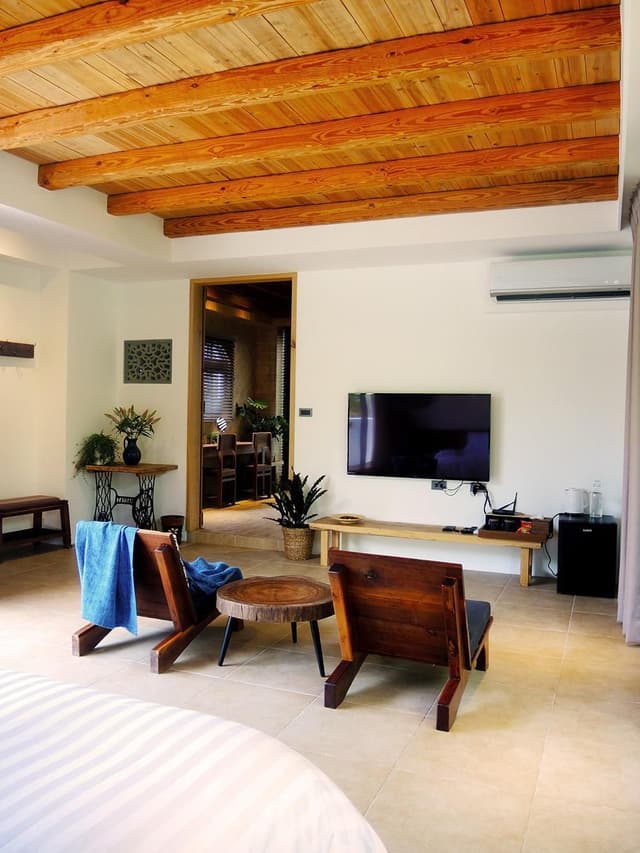 Deluxe room, 1 King, Balcony