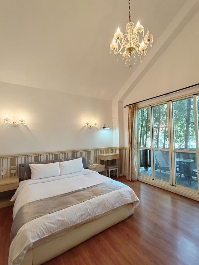 Standard Double Room (103)