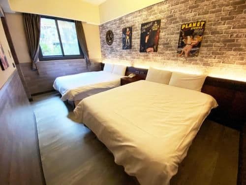 Run of House Room for 4 People