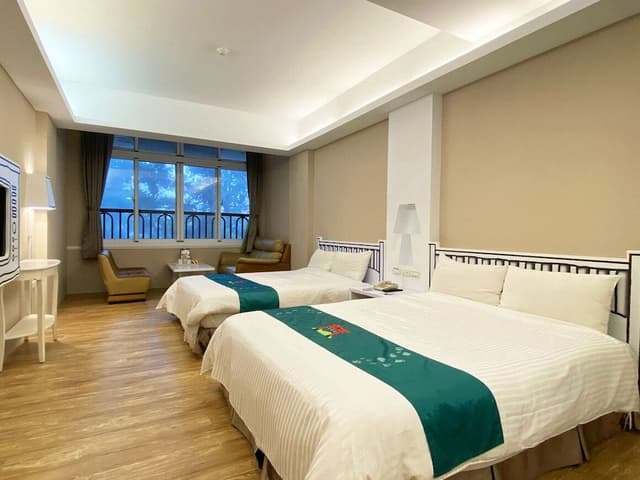 Comfort Double Room (Room Selected at check-in, 3rd people using existing bedding)