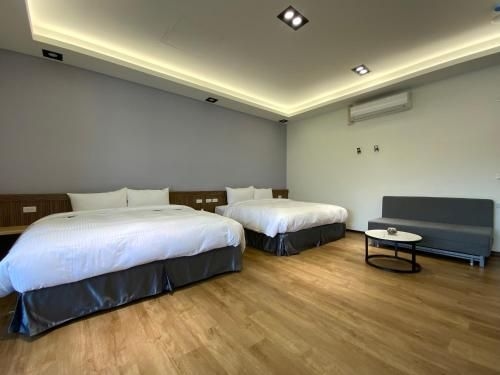 1350 โฮสเทล (1350 Hostel)2