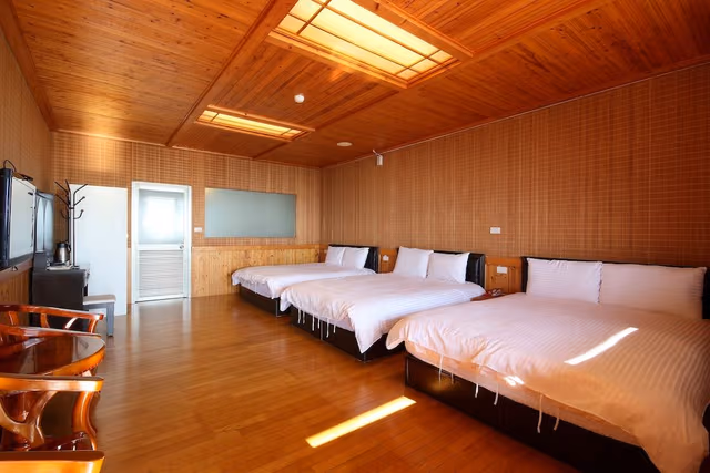 Family Room, Multiple Beds