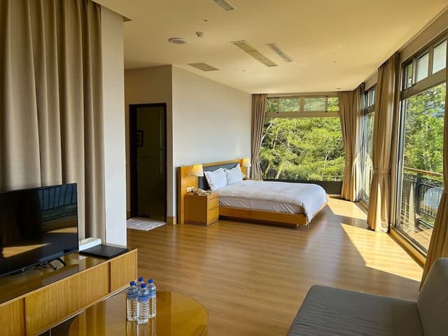 Premium Lake View