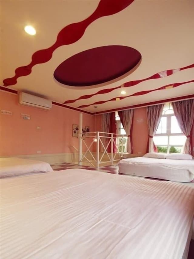 Deluxe Room (6 persons)