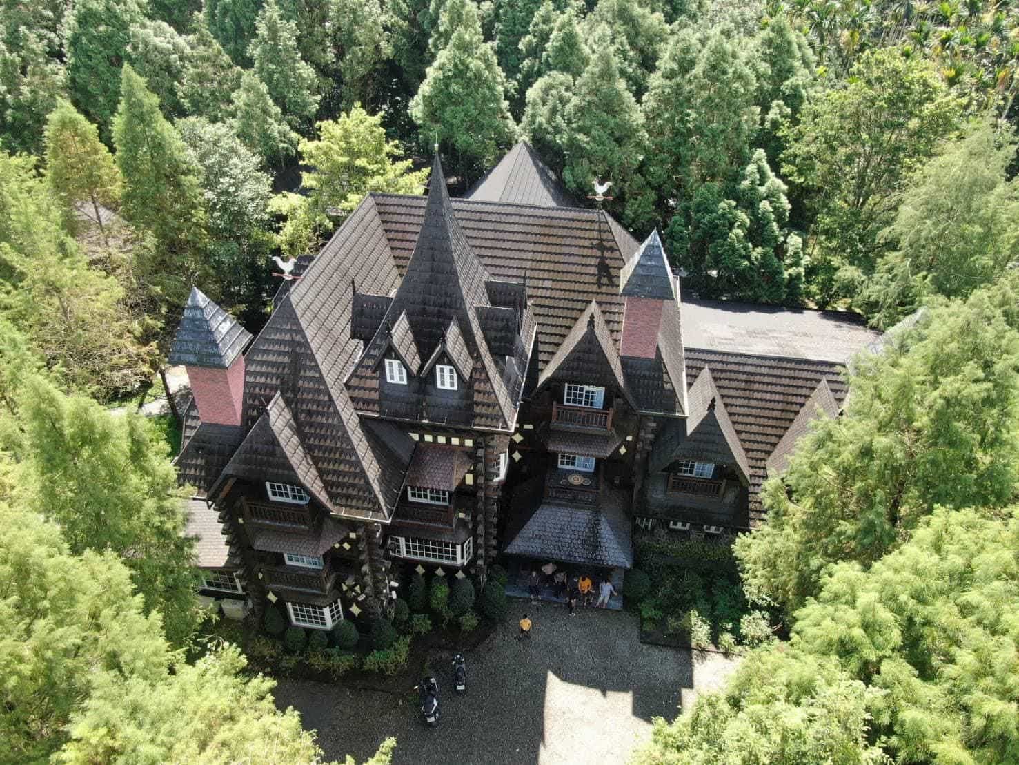 Senboard Manor
