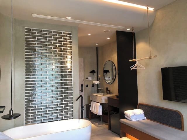 Honeymoon Room