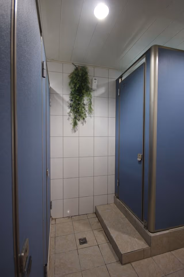 Basic Double Room, Shared Bathroom