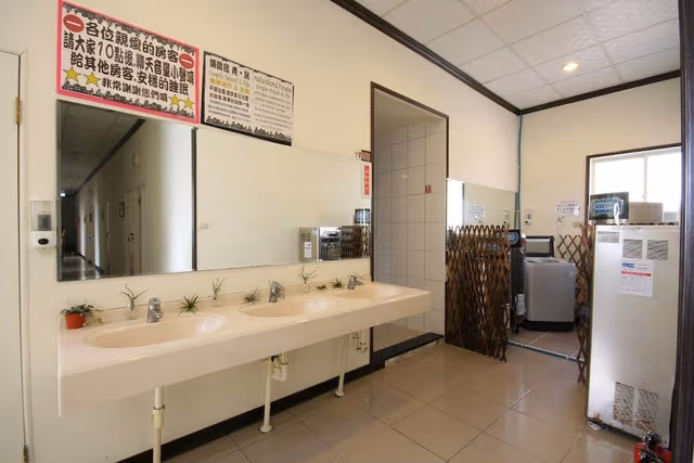 Basic Double Room, Shared Bathroom