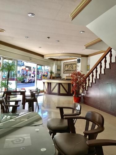โรงแรมหมินเหริน (Minren Hotel)0