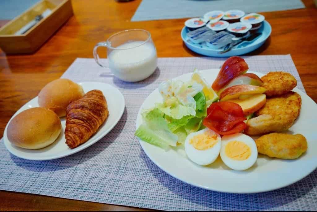 เลค บีแอนด์บี เลค บีแอนด์บี