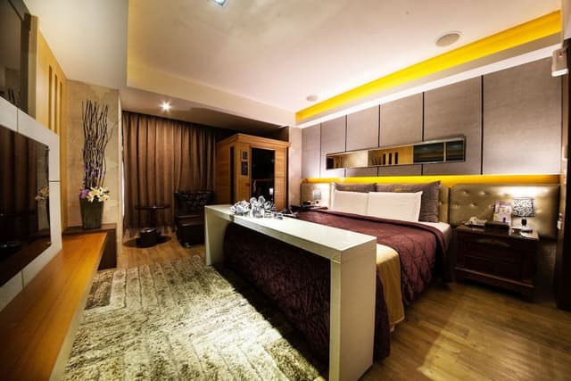 Premium Room, 1 King Bed, Non Smoking