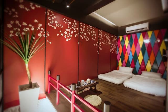 Twin Room (Oiran)