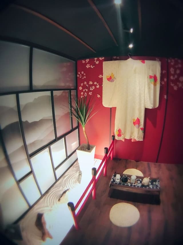 Twin Room (Oiran)