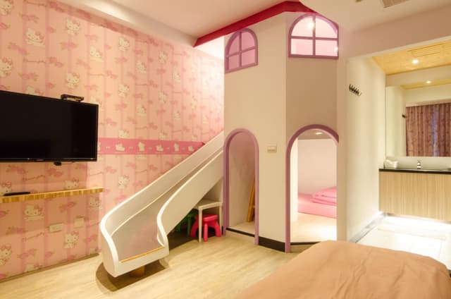 Quad Room - 2 Adults and 2 Children