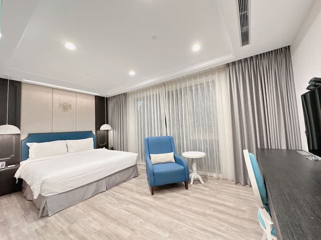 Deluxe Double Room (With Parking)