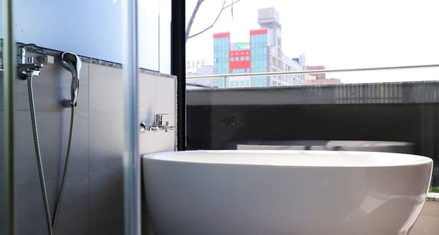 Top View Room with Bathtub