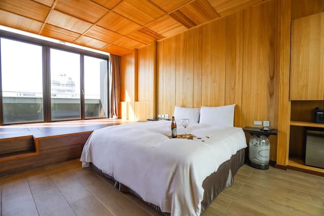 Top View Room with Bathtub