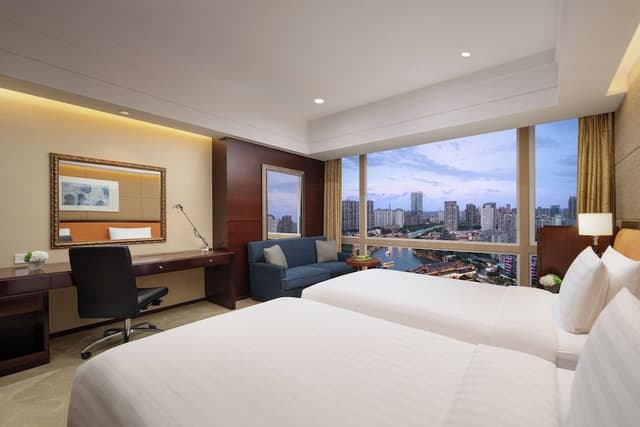 Horizon, Room, 2 Twin Beds, River View