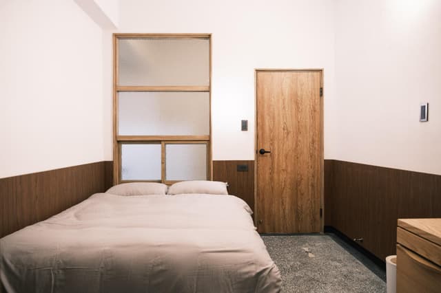 Business Single Room without Window
