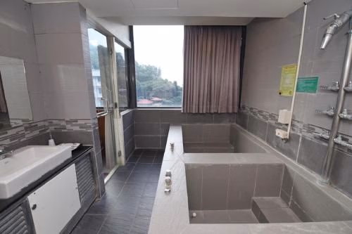 โยเซมิตี ฮอต สปริง รีสอร์ท (Yosemite Hot Spring Resort)2
