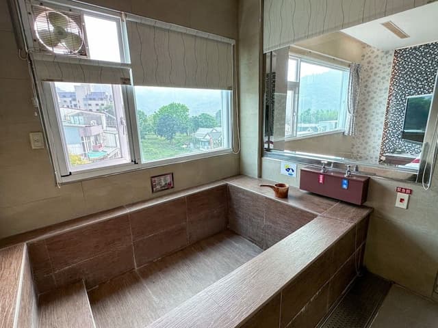 Honeymoon Room