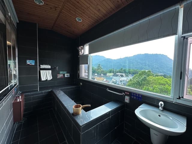 Honeymoon Room