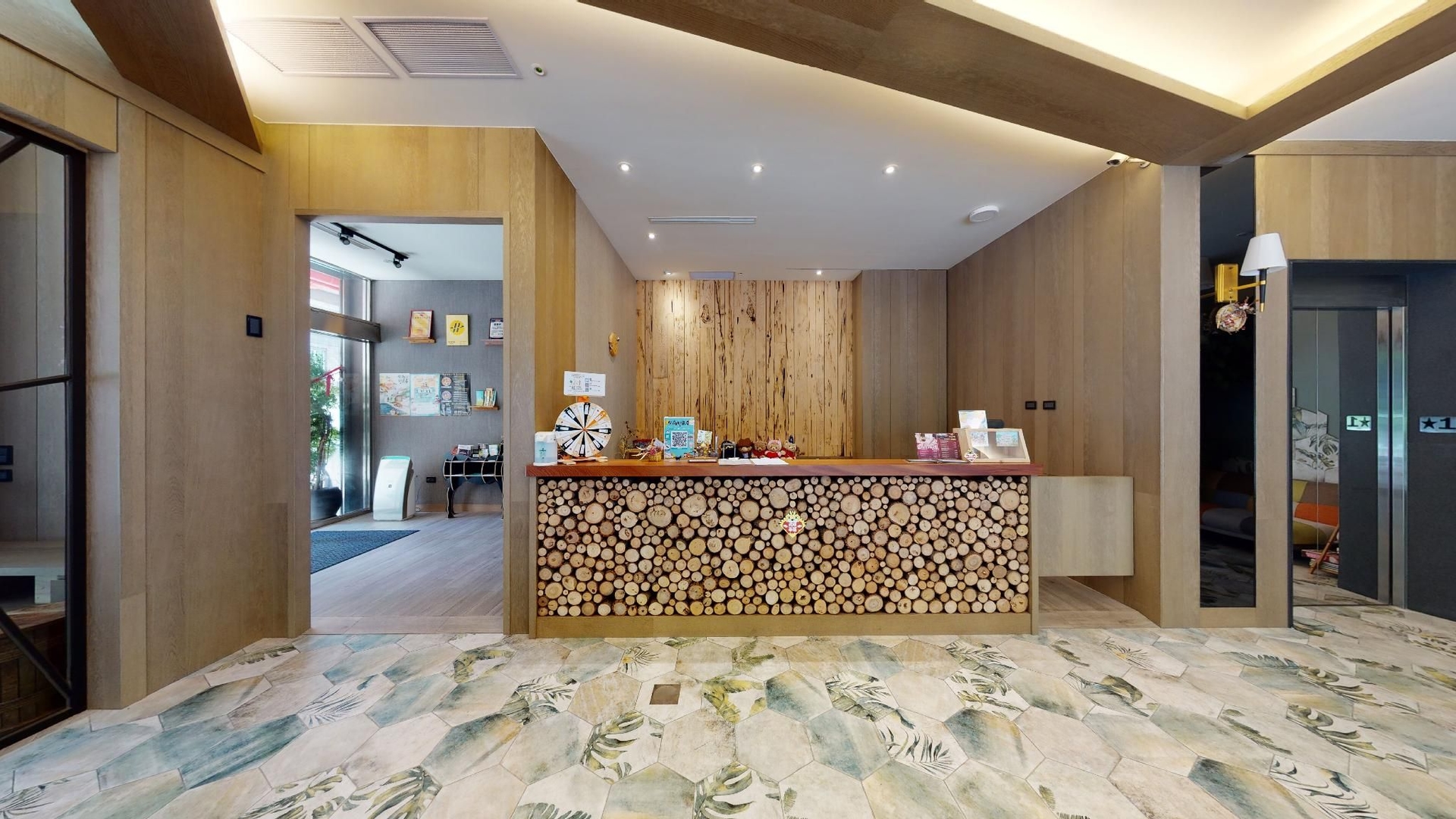 Tree House Design Hotel1