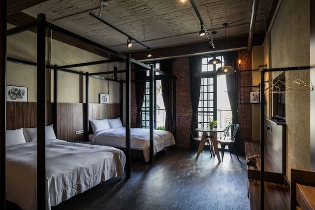Classic Quadruple Room