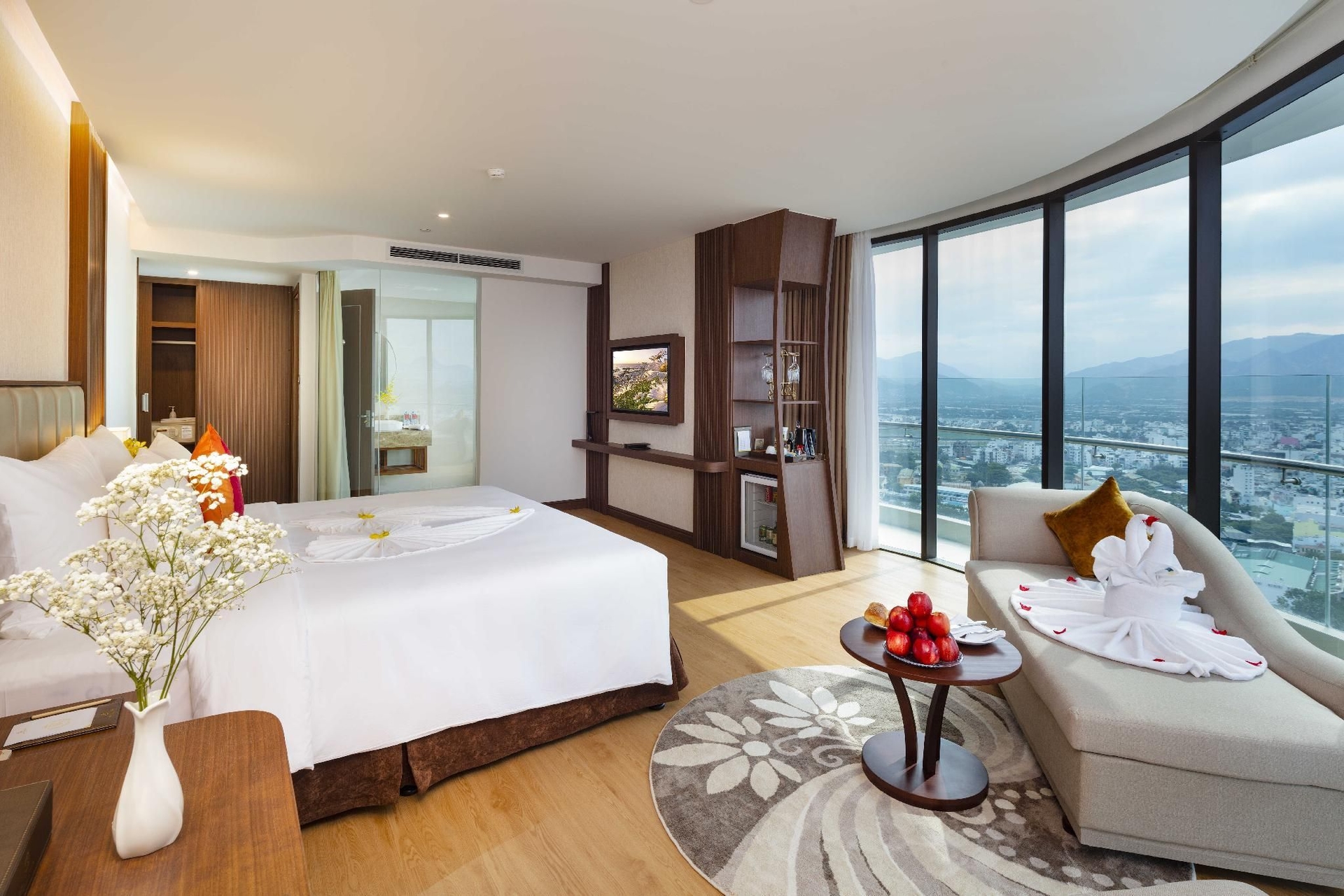 เรกาเลีย โกลด์ โฮเต็ล (Regalia Gold Hotel)3