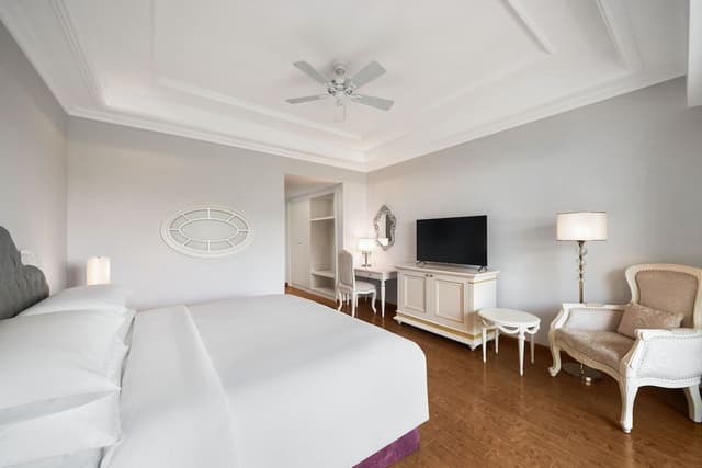 Family Room, 1 Double Bed, Garden View (Balcony)
